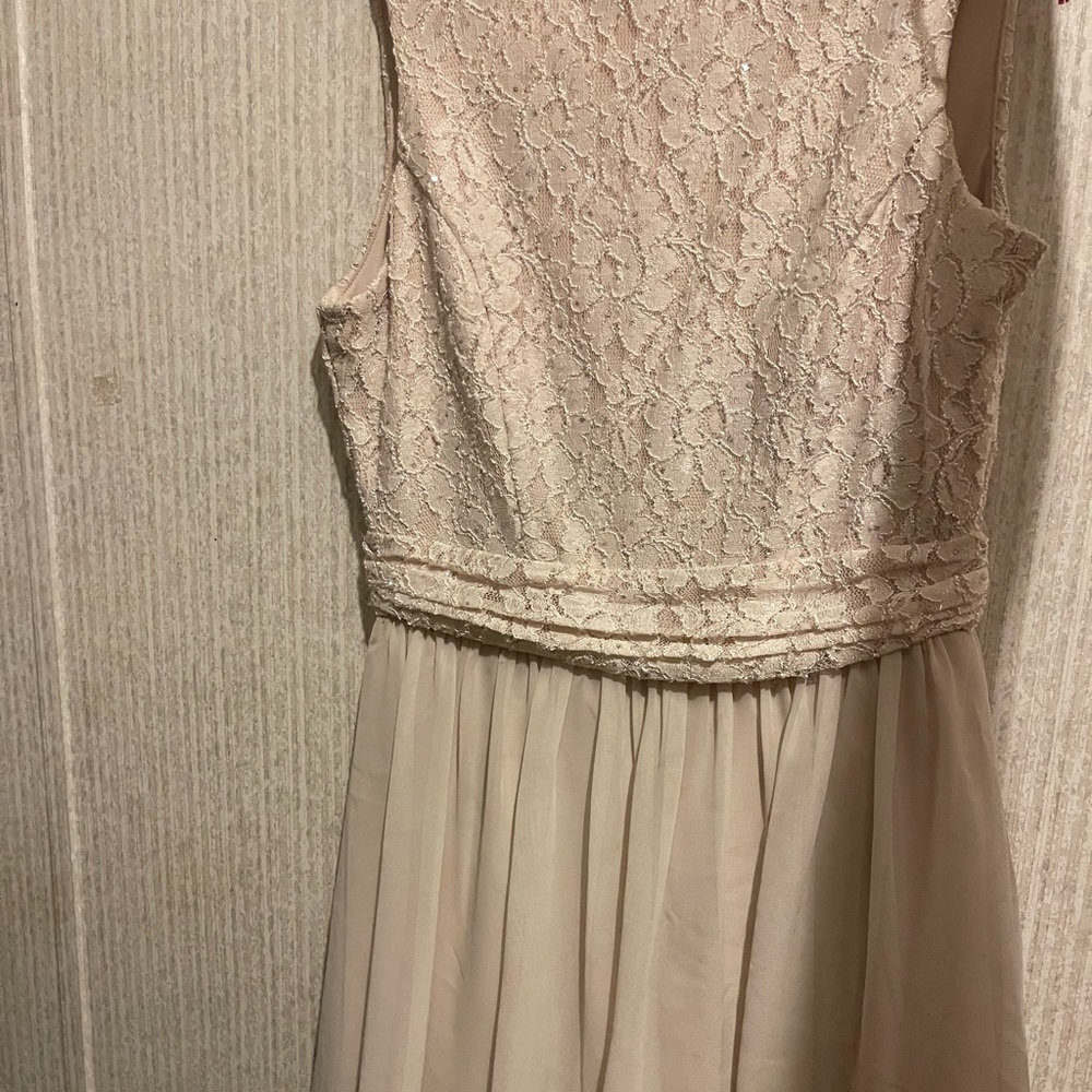 Cream Laced Top Dress - SIZE 7